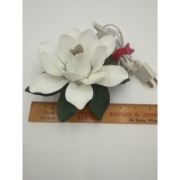 Vtg Meico Inc Lighted Porcelain Magnolia Flower with Bud & Green Leaves Decor - Picture 6 of 8